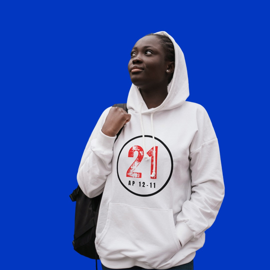 Sweat blanc à capuche « 21 » — S, M, L, XL